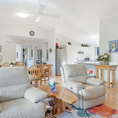 14 Guest S 4 Bedrooms 9 *